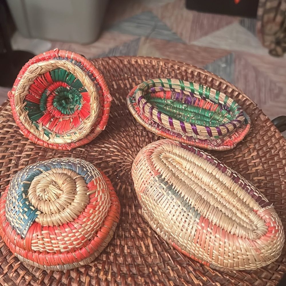 (2) wicker mini baskets - Picture 4 of 4